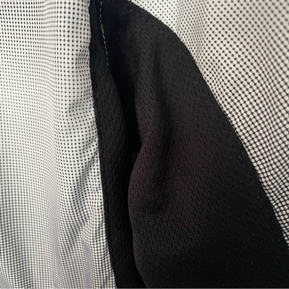 Men’s Windbreaker by Diadora - Picture 4 of 10